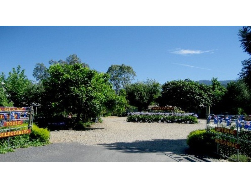 7377 Great Alpine Rd, Bright VIC 3741