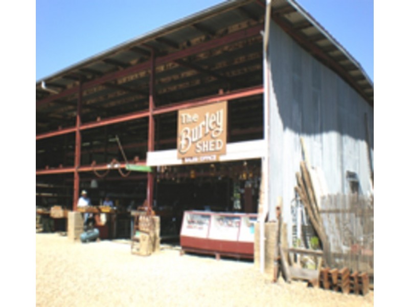 7377 Great Alpine Rd, Bright VIC 3741