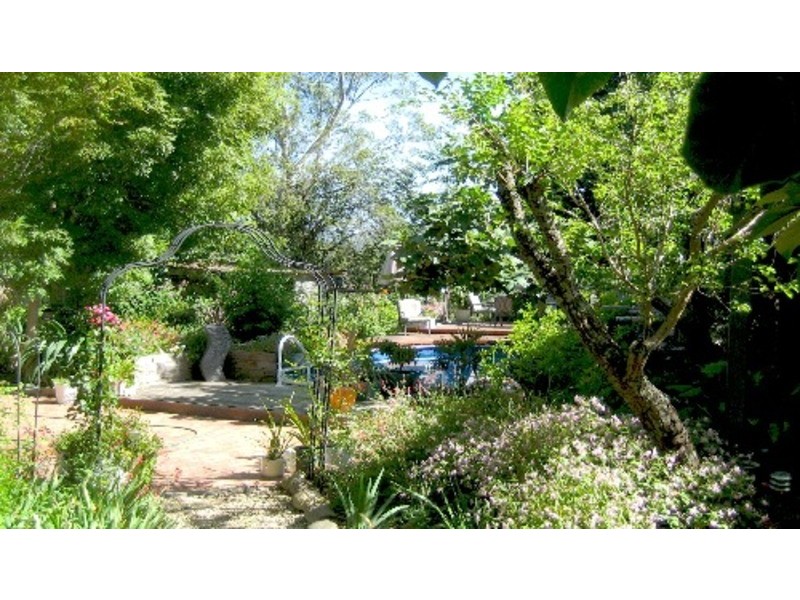 7377 Great Alpine Rd, Bright VIC 3741