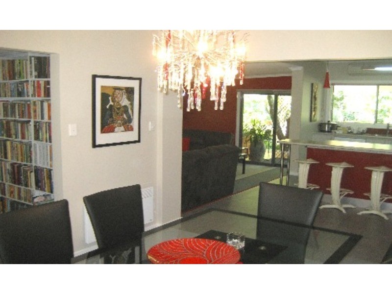 7377 Great Alpine Rd, Bright VIC 3741