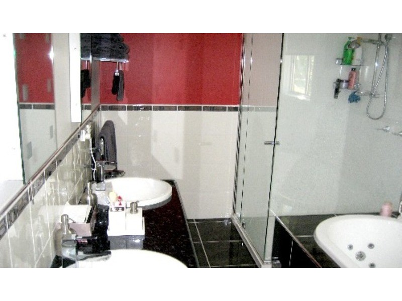 7377 Great Alpine Rd, Bright VIC 3741