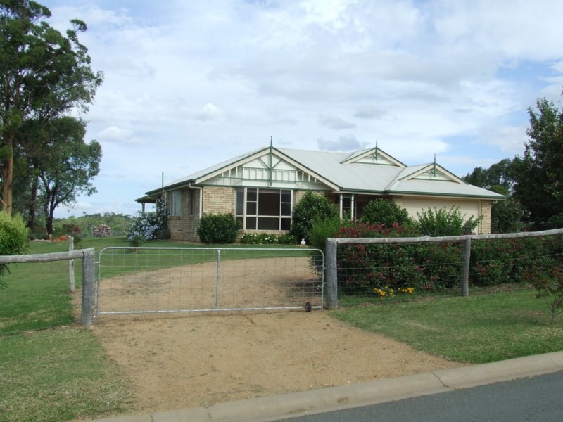 7 North St, Warwick QLD 4370