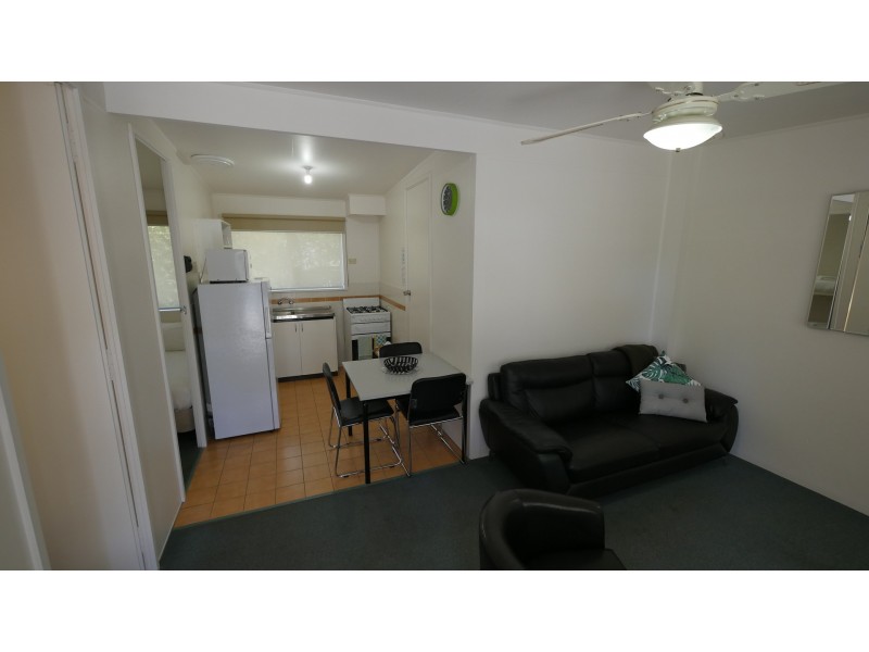 1 Ashwood Avenue, Bright VIC 3741