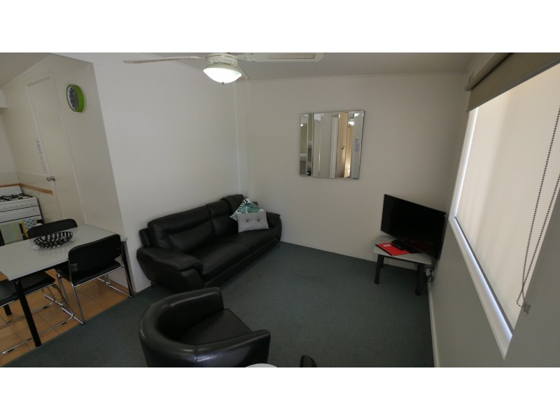 1 Ashwood Avenue, Bright VIC 3741