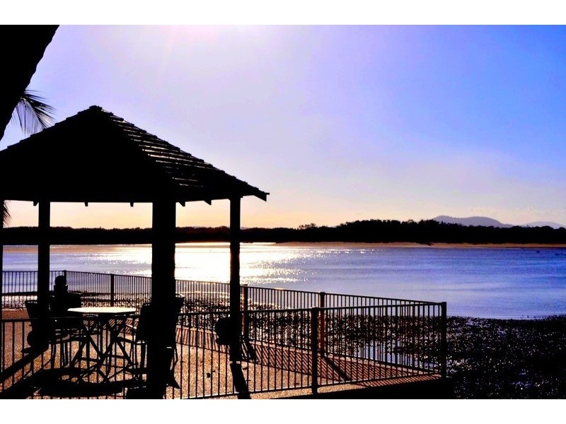 24 Swan Street, Slade Point QLD 4740
