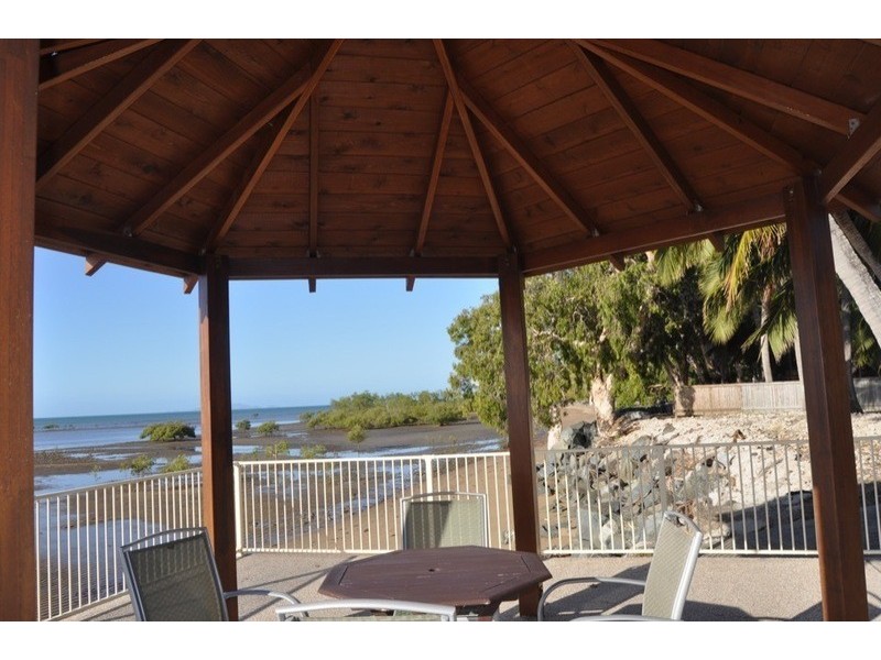 24 Swan Street, Slade Point QLD 4740