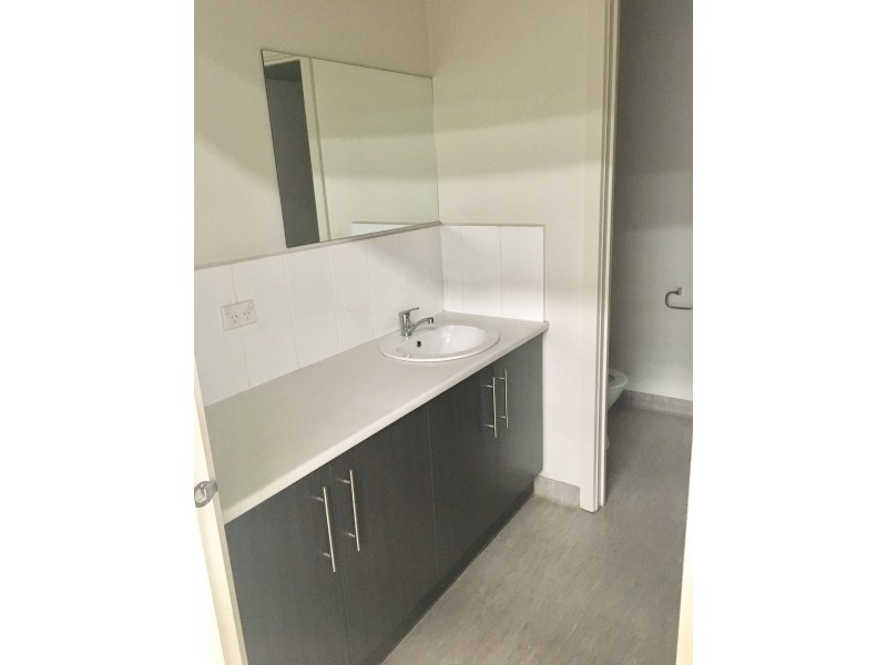 21 Bate Close, Pakenham VIC 3810