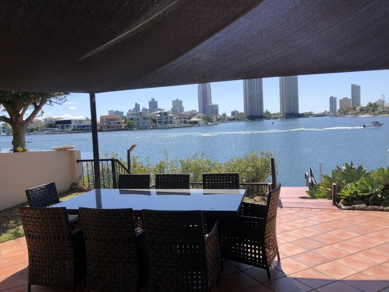 1/101 Stanhill Drive, Surfers Paradise QLD 4217