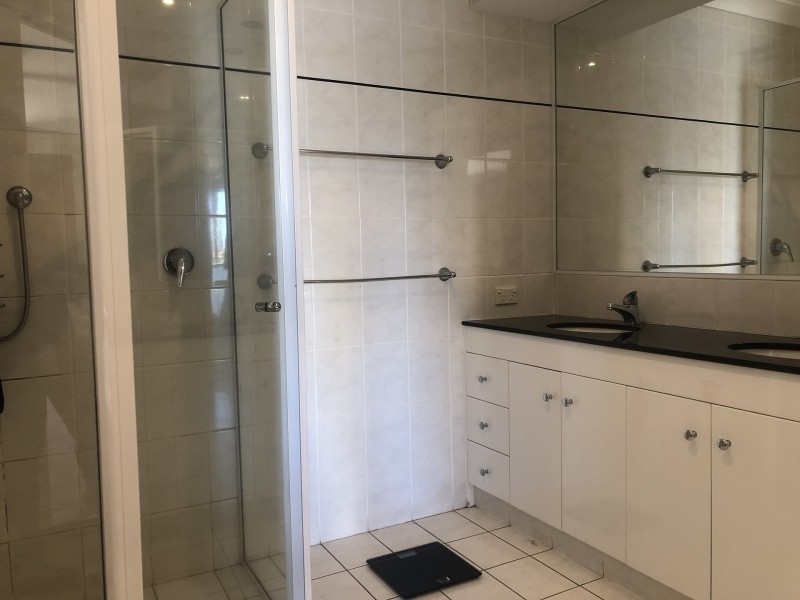 1/101 Stanhill Drive, Surfers Paradise QLD 4217