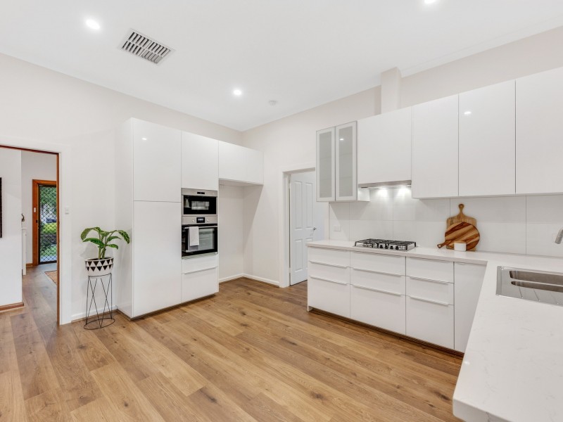 101 Springhall Parade, Pascoe Vale South VIC 3044