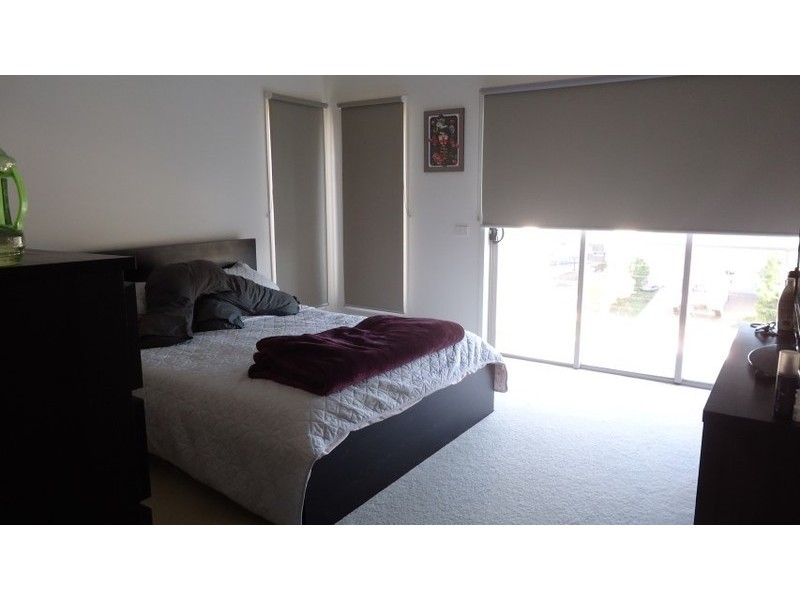 2 Broadbeach Circuit, Point Cook VIC 3030