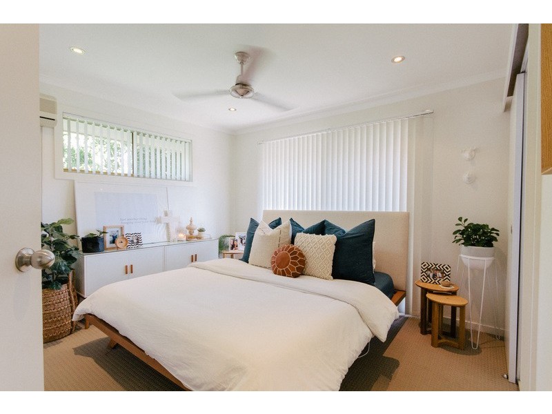 16 Elaine Street, Southport QLD 4215