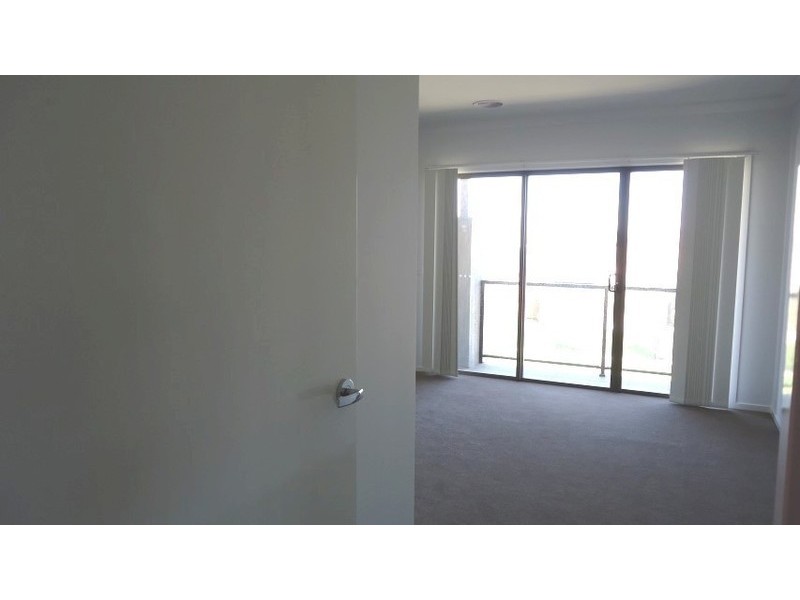 8 Goldsborough Drive, Truganina VIC 3029