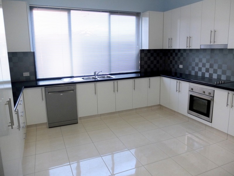 8 Caithness Crescent, Winston Hills NSW 2153