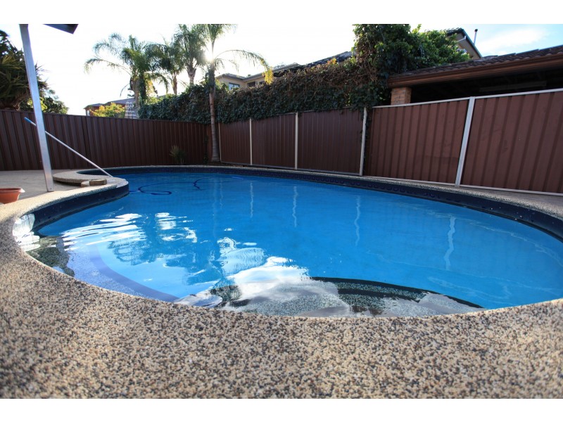 8 Caithness Crescent, Winston Hills NSW 2153