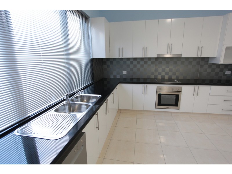 8 Caithness Crescent, Winston Hills NSW 2153