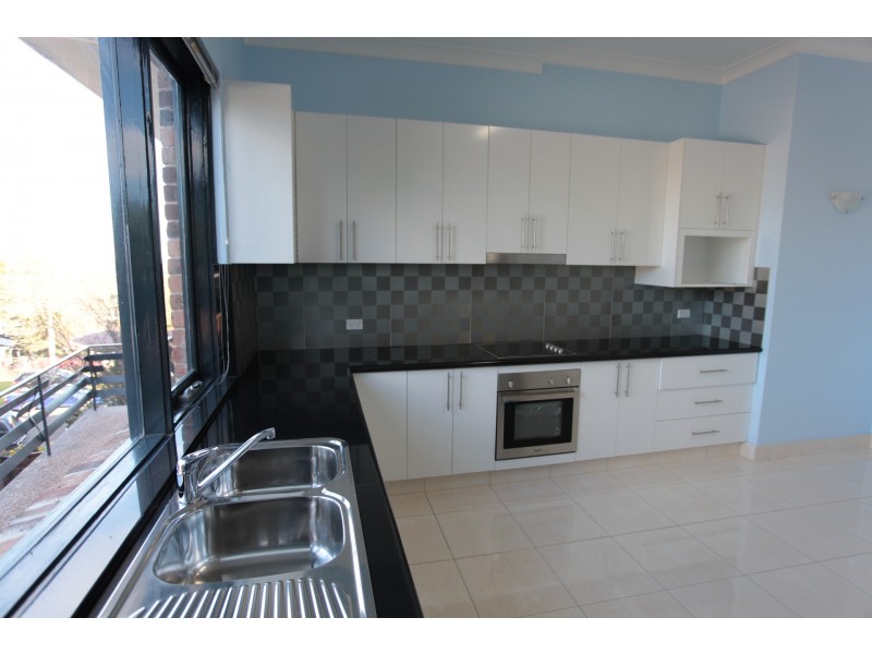 8 Caithness Crescent, Winston Hills NSW 2153