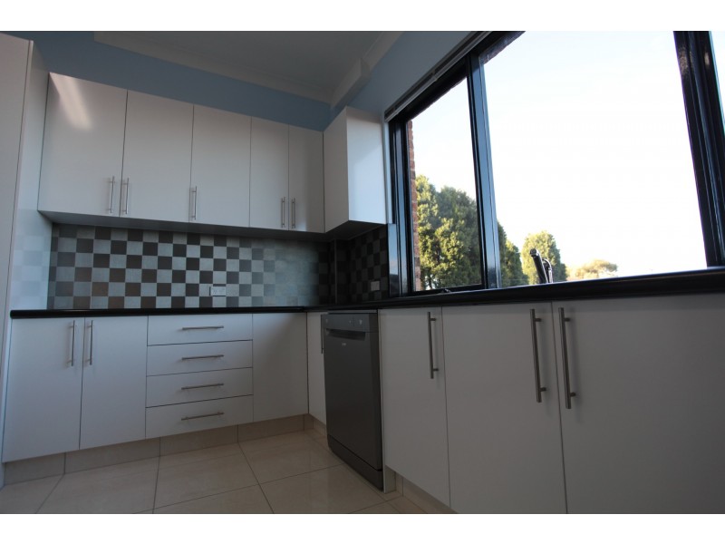 8 Caithness Crescent, Winston Hills NSW 2153