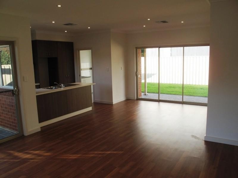 8A Crystal Avenue, St Marys SA 5042