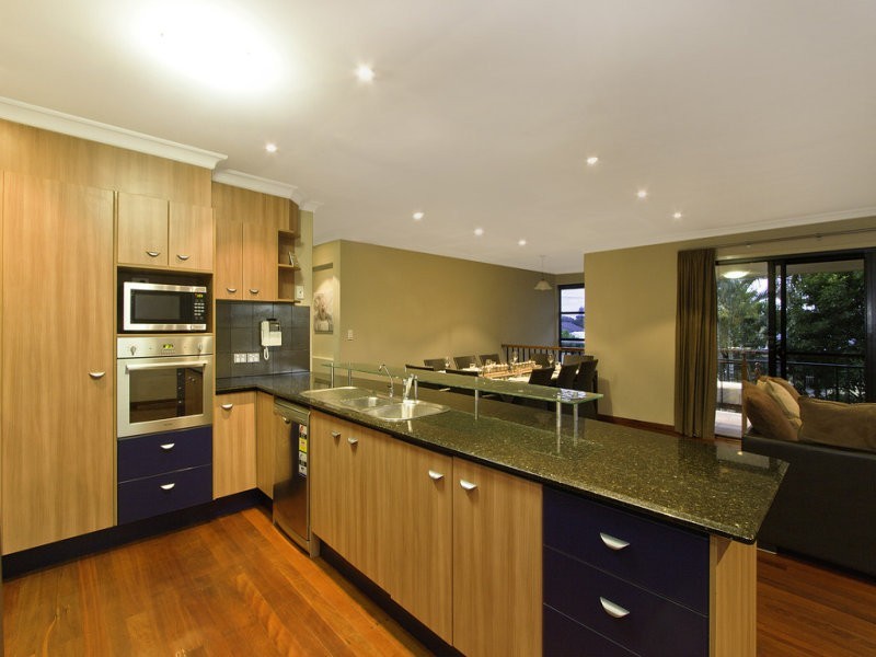 215 Mallawa Drive, Palm Beach QLD 4221