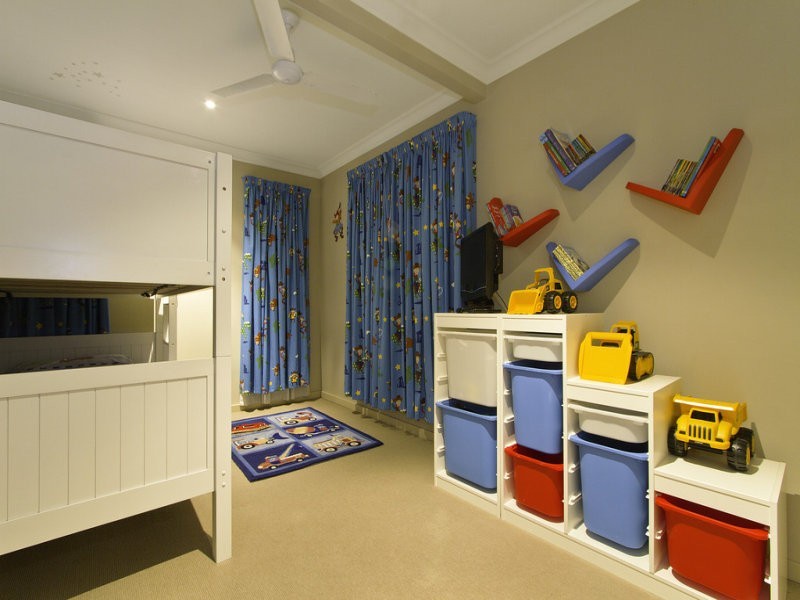 215 Mallawa Drive, Palm Beach QLD 4221