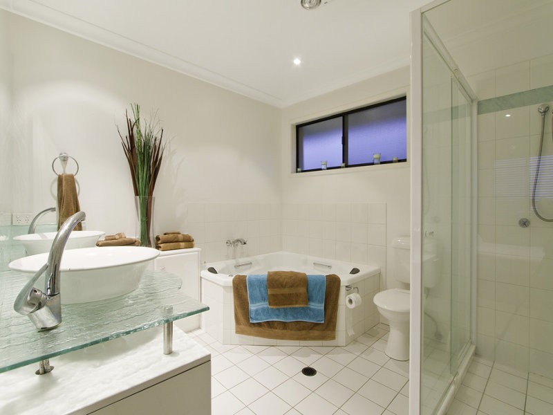 215 Mallawa Drive, Palm Beach QLD 4221