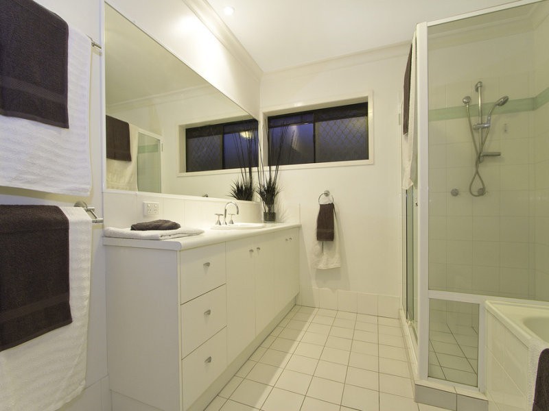 215 Mallawa Drive, Palm Beach QLD 4221