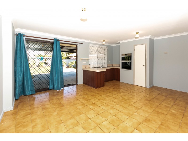 107 Malibu Road, Safety Bay WA 6169