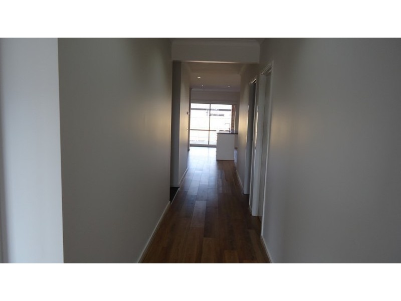 11 Oakham Drive, Williams Landing VIC 3027