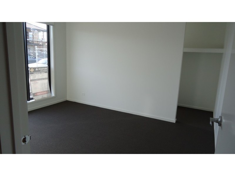 11 Oakham Drive, Williams Landing VIC 3027