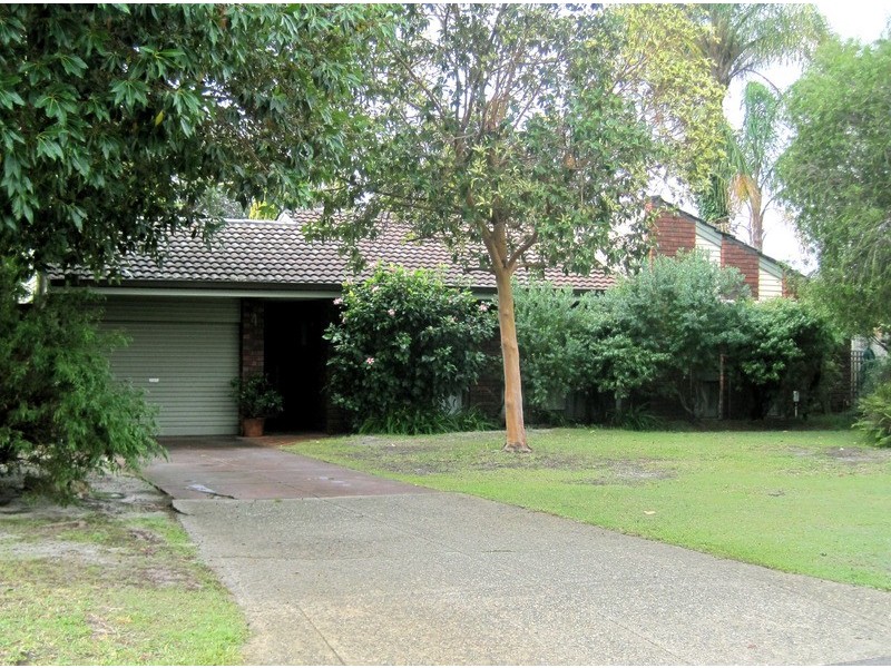 4 Lombard Street, Leeming WA 6149