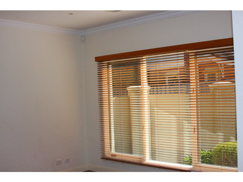 2b Lilac Crescent, Brighton East VIC 3187