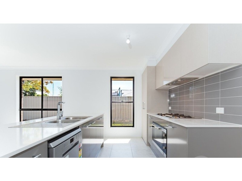 2 Third Avenue, Rutherford NSW 2320