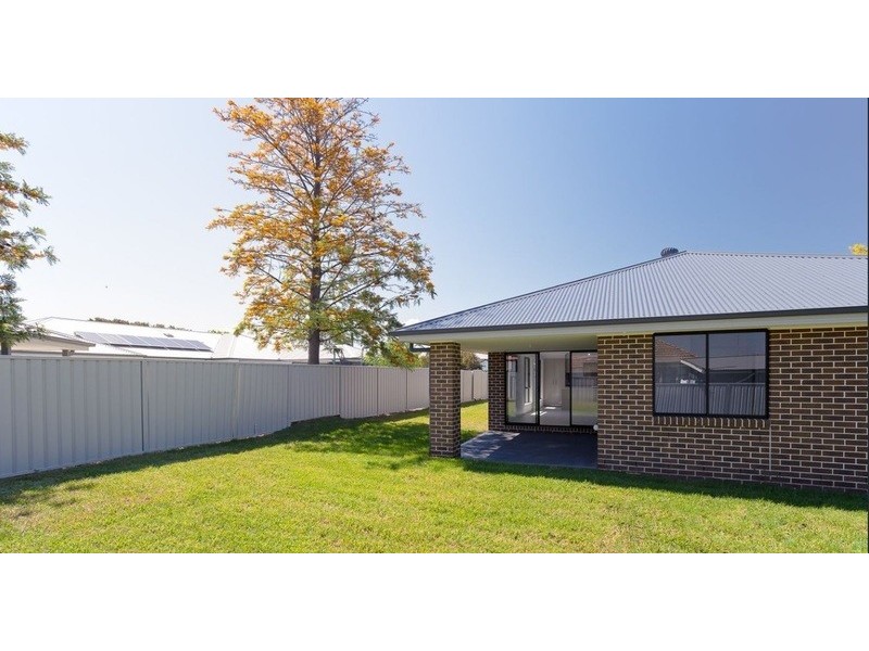 2 Third Avenue, Rutherford NSW 2320