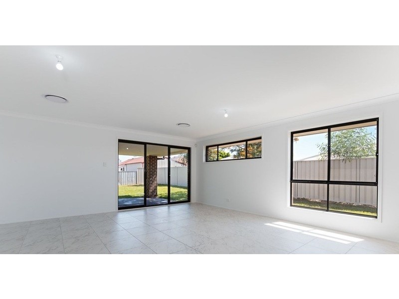 2 Third Avenue, Rutherford NSW 2320