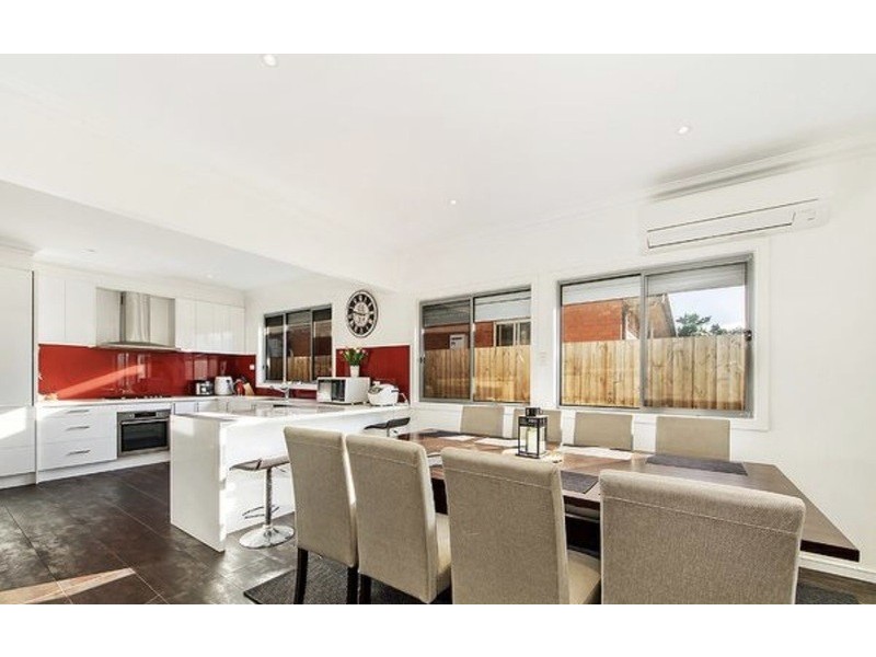 18 View Street, St Albans VIC 3021