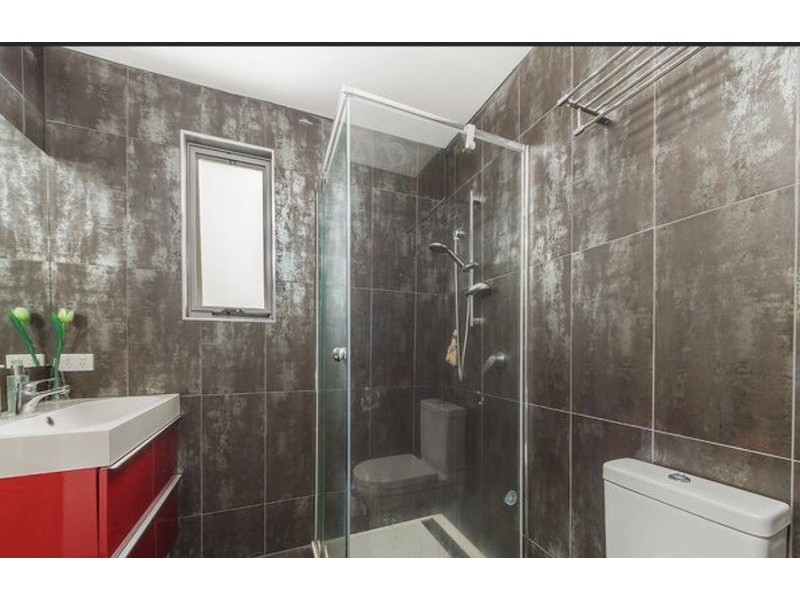 18 View Street, St Albans VIC 3021