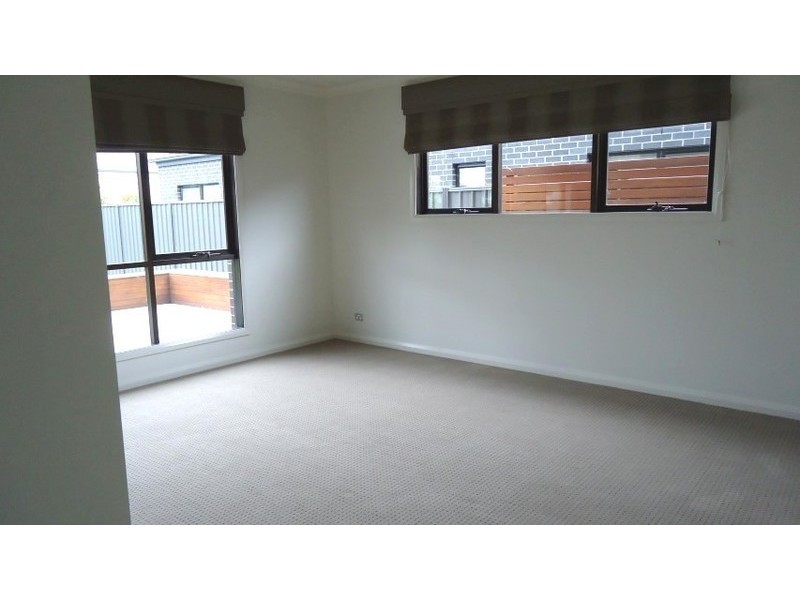 30 Pegasus Road, Cranbourne West VIC 3977