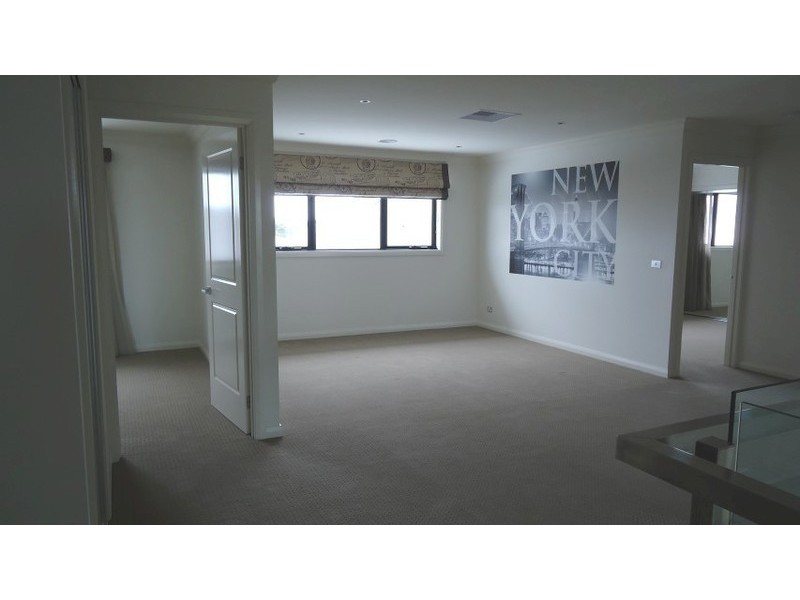 30 Pegasus Road, Cranbourne West VIC 3977