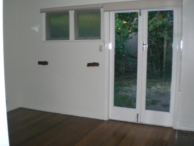 40 Kenmore Rd, Kenmore QLD 4069