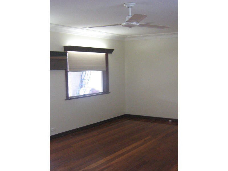 40 Kenmore Rd, Kenmore QLD 4069