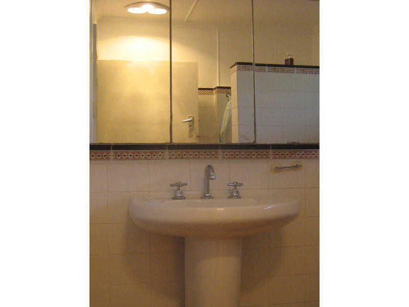 40 Kenmore Rd, Kenmore QLD 4069