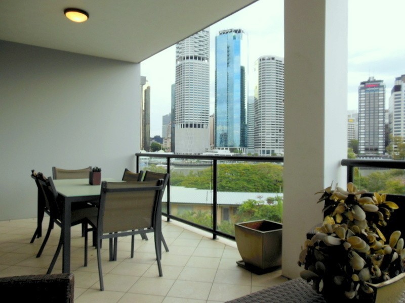 54/161 Main Street, Kangaroo Point QLD 4169