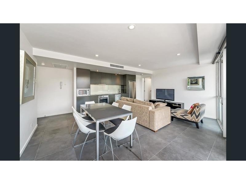 9/320 Sir Fred Schonell Drive, St Lucia QLD 4067