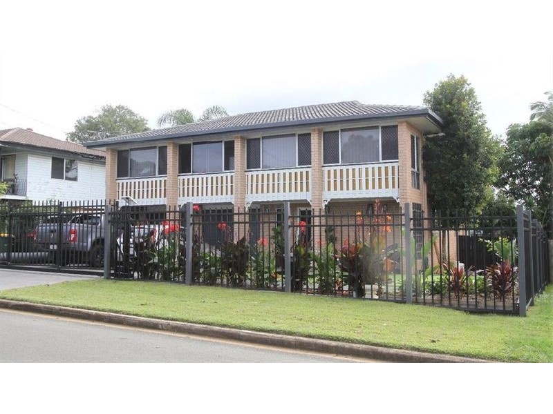 8 Campbell Street, Kallangur QLD 4503