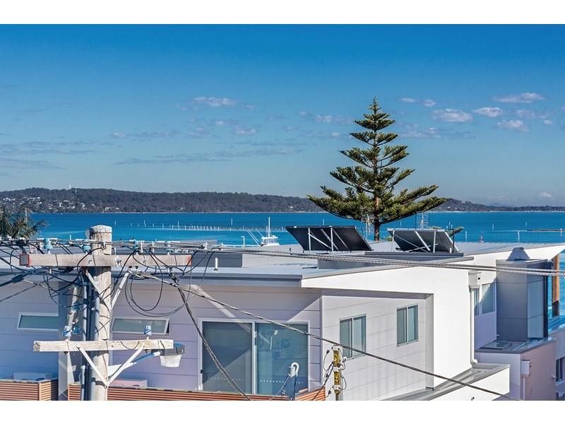 9 Sunset Boulevard, Soldiers Point NSW 2317