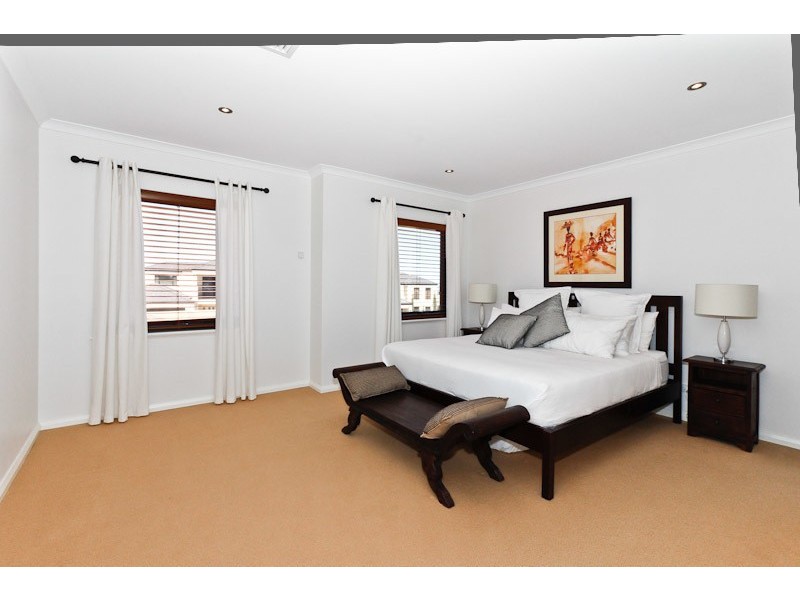 54 Discovery Circuit, Iluka WA 6028