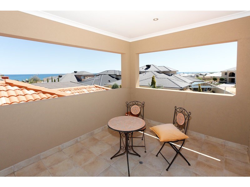 54 Discovery Circuit, Iluka WA 6028