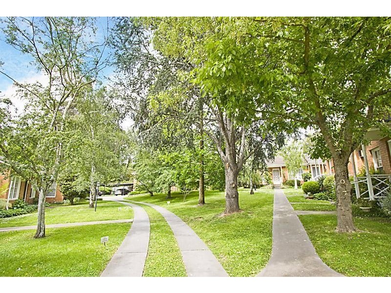 8/5 Pakenham Street, Blackburn VIC 3130