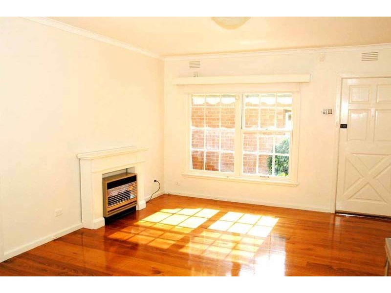 8/5 Pakenham Street, Blackburn VIC 3130